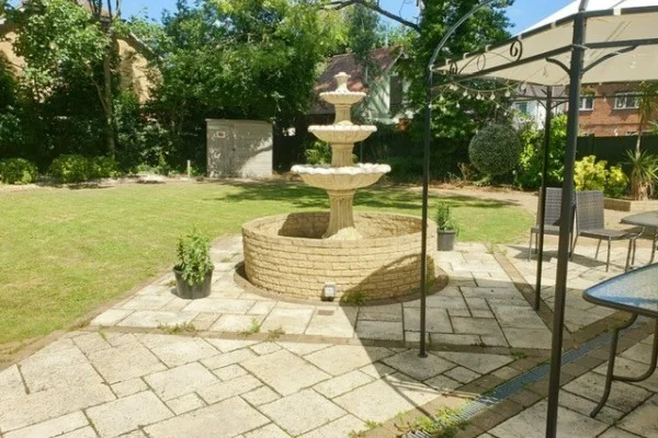 Moreland House Care Home setting